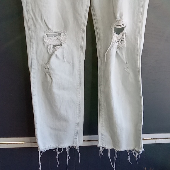 - GUC Old Navy distressed ankle jeans frayed bottoms - Picture 3 of 7